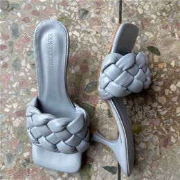 Pantoufles 2023 Design de luxe diapositives femmes 7cm talons hauts Mules fétiche sandales d'été talons bas pantoufles pas cher plate-forme décapant bleu chaussures Z0317