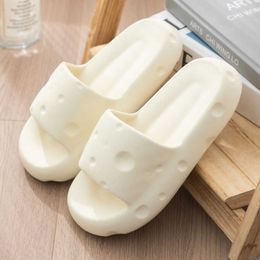 Slippers 2023 Nieuwe kaas sandalen mannen en vrouwen eva paren dragen dikke sandalen met dikke sandalen binnenshuis en buiten in de zomer G230210