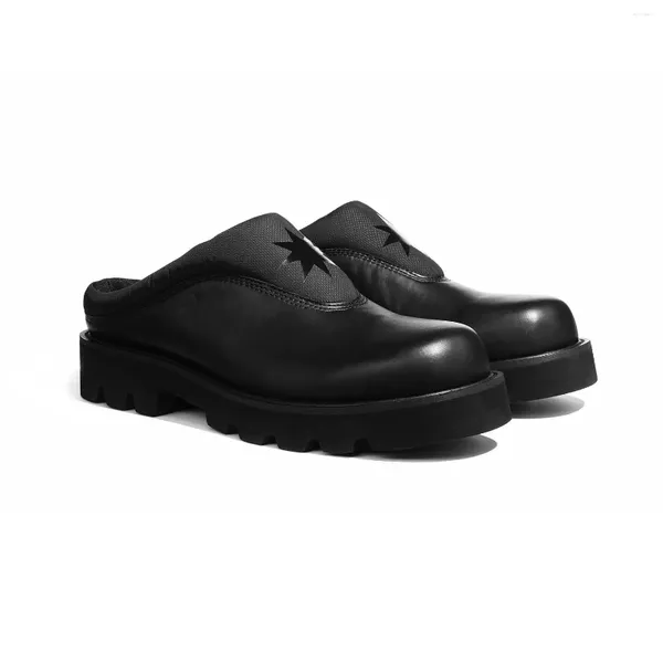 Zapatillas 2023 Diseño original Derby negro Punta cerrada Plataforma de moda Altura creciente Ocio Medio Zapatos para hombres