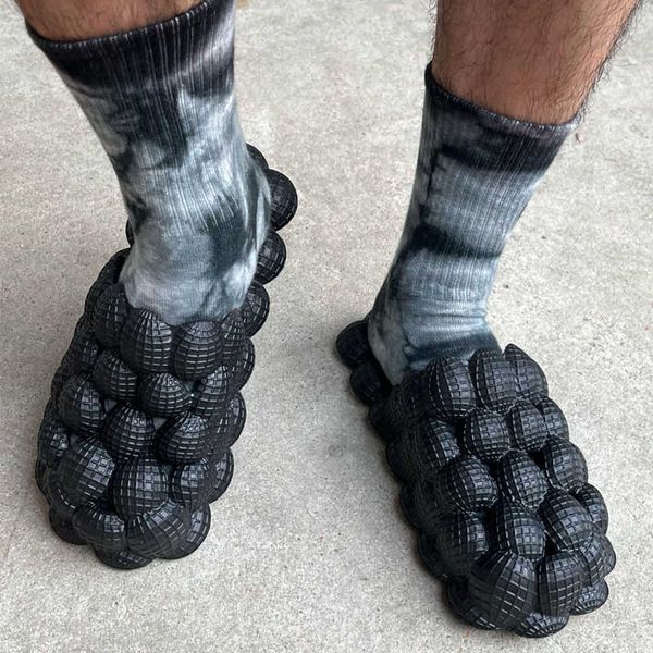 Pantoufles 2023 été nouvelle bulle pantoufles homme toe-couvert sandales de massage chaussures d'arachide créatives pantoufles à chevrons plage tongs Y23