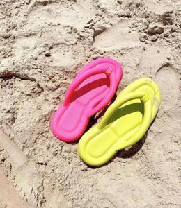 Slippers 2023 Été pour femmes Eva tongs flip-flops mode décontractées tongs plage tongs pour adultes Chaussures extérieures