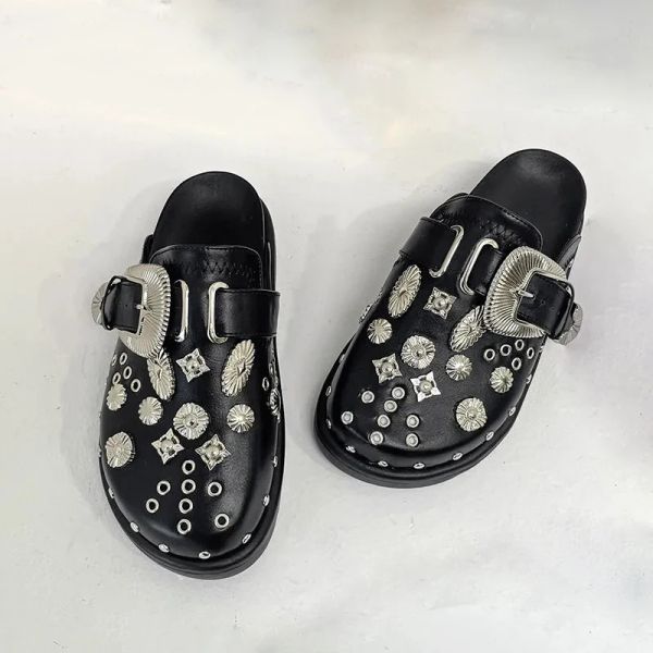 Slippers 2023 Été Femmes Slippers Platform Rivets Punk Rock Leather Mules Creative Metal Fitings Casual Party Shoes Femme Outdoor