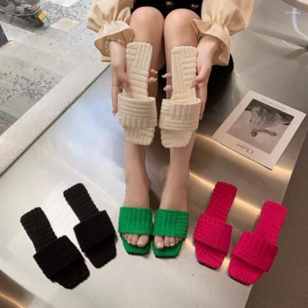 Pantoufles 2023 femmes à fond plat serviette sandales ensemble confortable pieds en peluche femme maison Durable antidérapant