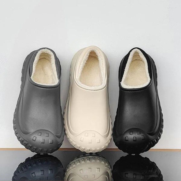 Slippers 2024 Automne et hiver plus chaussures en velours couple Coton de pneu à semelles épaisses pour garder des chaussures de couleur unie chaude.