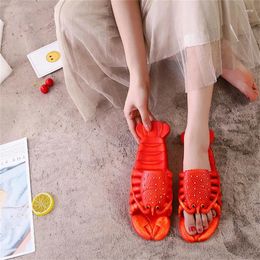 Slippers 2024 Sandales de mode féminines de lobster drôles pour hommes pour hommes pour femmes écrevisses plage