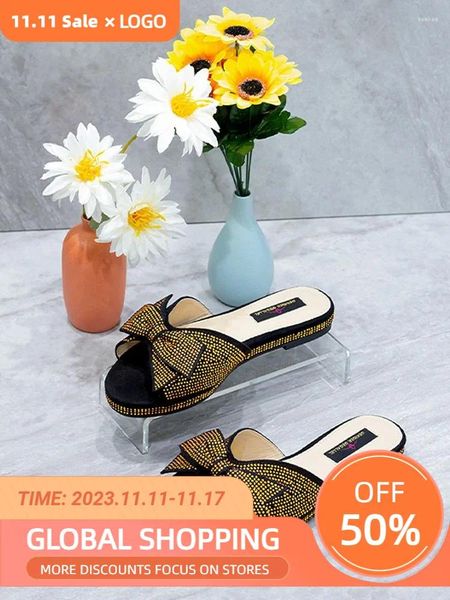 Slippers 2024 Chaussures féminines italiennes décorées Rugestone Open Toe Bas talons Luxury Femmes Nigérian Faire des dames