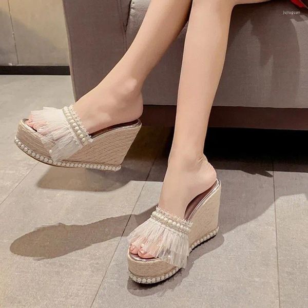 Slippers 2024 Poe Heel Sandals Femme Summer Coréen Coréen Haute épaisse semelle d'eau Diamond Mesh Cake Beach Chaussures