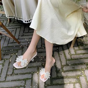 Slippers 2024 Sandals Femmes Arow Crystal High Heels Summer Shoes Designer Slingback Flip Flops Sexy Robe Pumps