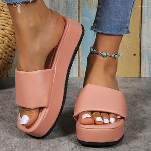 Slippers 2024 Chaussures pour femmes Square Open Open Toe Summer's Summer Outdoor Casual Platform Solid Ladies Helges Beach Sandales