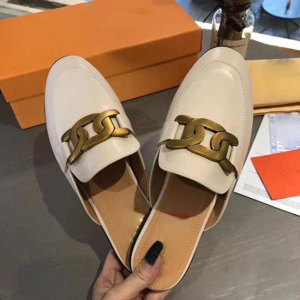 Zapatillas 2024 Summer cerrado dedo del pie medio femenino influencer en línea el mismo estilo hechicero los zapatos de lazybones