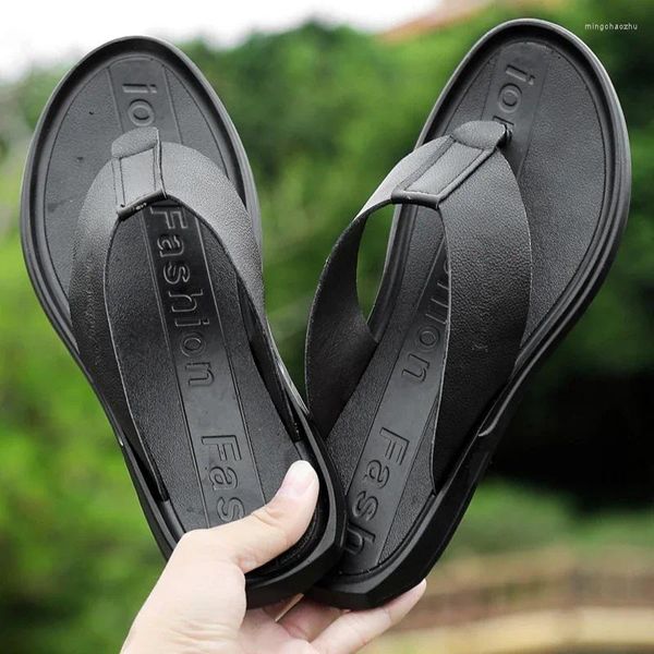 Slippers 2024 Été Homme pour sandales maison pantoufle en cuir en cuir de liège flip flip unisexe Sandalslippers en plein air doux