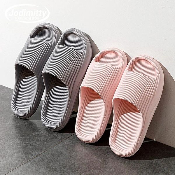 Zapatillas 2024 Verano Plataforma gruesa Baño Hogar Hombres Mujeres Moda Suela suave Sandalias interiores Chanclas antideslizantes Diapositivas masculinas