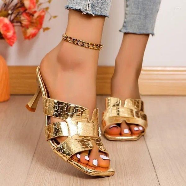 Zapatillas 2024 Summer Women Shoes Gold Sexy Thins Flip Flip Flip Mujer Damas Altas Spindor Bust Tamaño 42