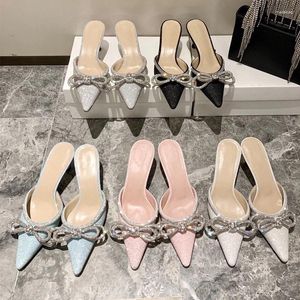 Slippers 2024 Femmes Sandales Chaussures d'été Luxury Crystal Bowknot High Heels Mules Slides Ladies Party Mariage