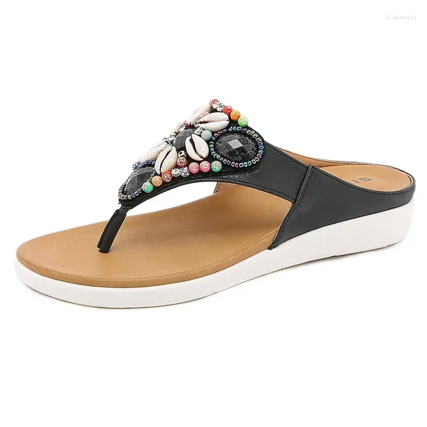 Slippers 2024 Femmes Summer Fashion Slides Slides Chaussures Céner des sandales de plage à l'extérieur de la plate-forme de loisirs
