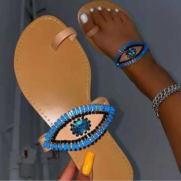 Zapatillas 2024 mujeres verano lujo cabeza redonda conjunto dedo del pie plano tamaño grande gemas de diamantes de imitación todo fósforo sandalias de playa al aire libre durable ms zapatillas J240402