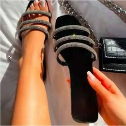 Slippers 35-43 Femmes Taille plus Sandals Sandals Chaussures Fashion Rignestone Low Talon Lady 62E