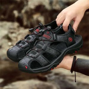 Slippers 38-46 Chaussures de gym d'automne Homme Sneakers de fitness Sandales masculines Tendances sportives Runing S Tenix 2024