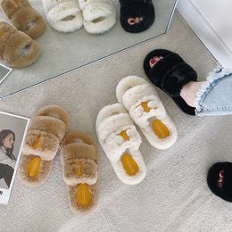 Slippers Herfst Winter Schoenen Dames Koreaanse versie Mode Dikke bodem Woorden Platte bodem Comfortabele bovenkleding Pluche pantoffels 230926