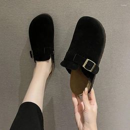Slippers Autumn Women's Flat Mules Chaussures Fashion Fermed Toe Toe Suede Solid Platform pour femmes Outdoor Outdoor Office Dames