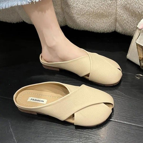 Slippers Baotou Semi-glisseurs de femme d'été pour femmes Sandales françaises de poisson à fond plat et à fond plat