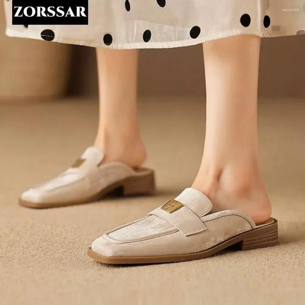 Slippers Baotou Femmes 2024 Fashion Square Toe Muller chaussures décontractées talons plats simples Sandale