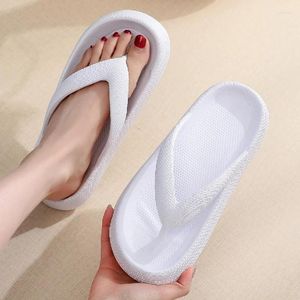 Pantoufles plage plate-forme tongs nuage femmes sandales femme 2023 été tendances string diapositives antidérapant doux douche chaussures Couples