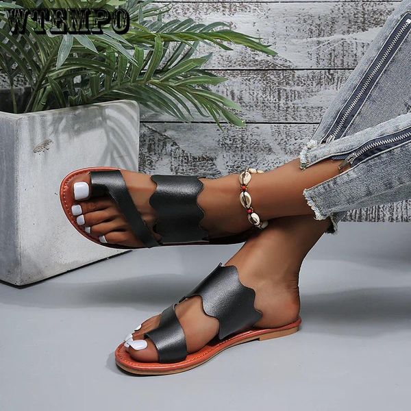 Slippers Beach Femmes Chaussures plates Sandales Couvures sur les tongs d'été décontractés grandes tailles 41-43 Drop Wholesale