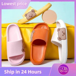 Slippers Bear Slippers Femme Summer Eva Couptions mignonnes Chaussures de dessins animés pour femme intérieure extérieure usure Sandales de plage épaisses douces de couple