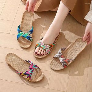 Pantoufles Bohemian Style Linen Femmes mixtes Oeuf d'ouverture Toes sandales japonaises Floor dames chaussures H