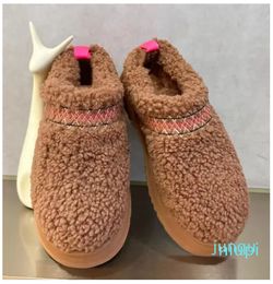 Pantoufles bottes pour femmes portant des chaussures à plateforme en fourrure d'agneau 2023 avec pantoufles à tête de chignon surélevée