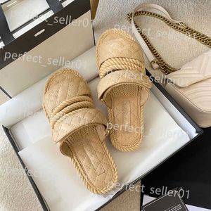 Pantoufles Sandales de marque pour femmes 2023, chaussures de paille d'été à talons plats, sandales de plage décontractées de haute qualité, 10A dans la boîte, taille 35-41, cuir dans la boîte 10A