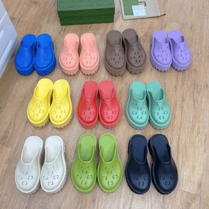 2022 luxe slippers merkontwerpers dames dames holle platform sandalen gemaakt van transparant materiaal modieuze sexy zonnige strandschoenen slippers slippers