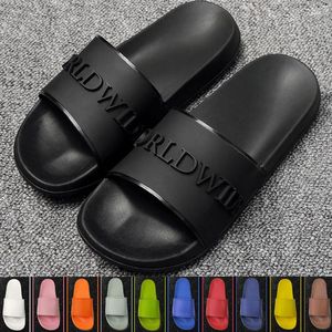 Slippers Merknaam Emboss Slides 3D Rubber Man Babouches Teen Sneaker Fir Non Chausson Bone Slipper