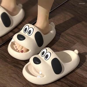 Slippels Catroon Dog Outdoor Home Dikke Soled Non Slip Slides Badkamer Badkamer Badaal Zomer Comfortabele schoenen Familie Sandalen Kinderen Vrouwen