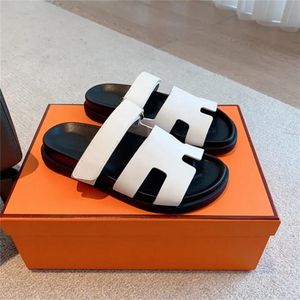 Slippers chypre sandaalontwerper sliders slippers flops platte sandalen voor strandcomfort kalfsleer leer natuurlijke suède geitenhuid in bruin en zwart voor vrouwen en mannen