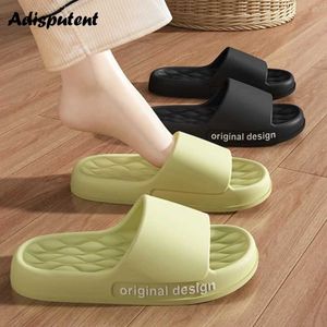 Slippers Cloud Mannen Zomer Strand Sandalen Dames Dikke Zool Badkamer Slipper Antislip Zachte Slides Man Slippers Ultralichte Schoenen H240322