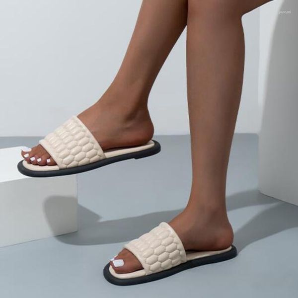 Zapatillas Cloud Summer Zapatos de mujer Al aire libre Hilo bordado Flat Ladies Slides Soft PU Cuero Seaside 2023 Mujer Flip Flops