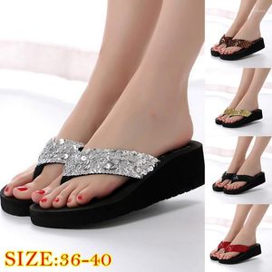 Zapatillas Comemore Beach Lentejuelas Bling Zapatos Sandalias de verano Mujeres 2023 Cuñas Plataforma Zapatilla Mujer Diseñador Flip Flops