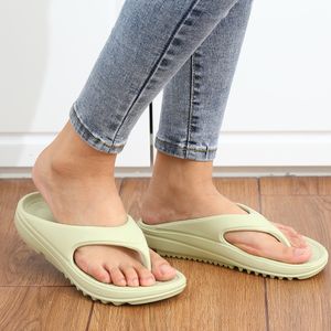 Slippers comwarm dikke zool slippers voor vrouwen en mannen zomer yoga mat outdoor strand string sandalen douche niet -slip zacht 230811