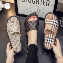 Slippers Coole pantoffels houten vloeren binnen paar slaapkamer heren en dames PU zachte zool antislip leer coole pantoffels zomer huishouden T240305