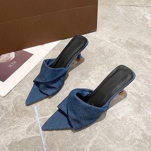 Slippers Cowboys Sandals Femmes 7cm High Heels Summer 2024 Chaussures de créateurs Pump Dressing Fashions pointues Tobe