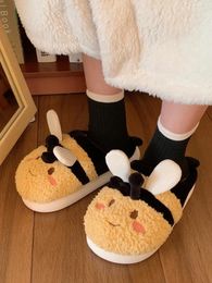 Slippers schattige dierenslipper voor vrouwen meisjes mode kawaii pluizige winter warme vrouw cartoon bijenhuis grappige schoenen