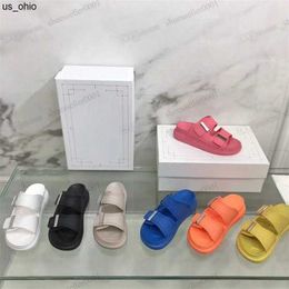 Slippers Designer Hybride dames sliders Sandalen Slipper slippers Oversized rubberen pool Glijplatform Sandel Buckle Woman Sandal Sport Trainer schoenen F J230520