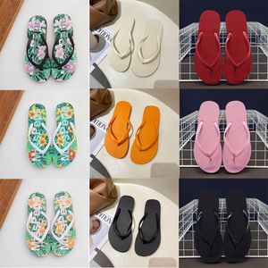 Slippers Designer Sandals Plateforme Fashion Outdoor Classic Pinched Beach Alphabet Print Flip Flops Summer Flat Casual Shoes -2 39