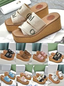 Pantoufles Chaussures de créateur Livraison rapide et gratuite Drag Tongs Luxe Intérieur