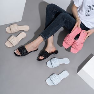 Zapatillas Miu Diapositivas de diseñador Sandalias metálicas bordadas para mujer Negro Rosa Beige Tacones con punta cuadrada Sandalias de playa de verano para mujer Zapatos de zapatilla de boda para fiesta