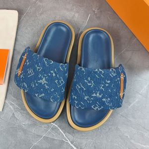 Slippers Designer Slides Dames platform strand Scuffs schoenen denim reliëf zacht flat 10a