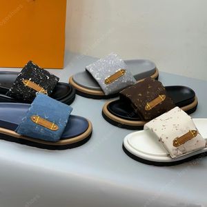 Pantoufles concepteurs glissades plate-forme féminine sandales classiques marques d'été plage extérieure éraflures chaussures décontractées denim en relief chaussure de pantoufle plate douce 35-45