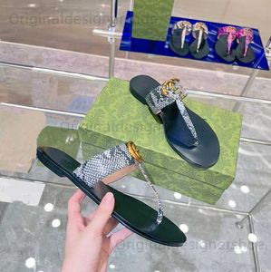 Zapatillas diseñadoras zapatillas tanpas tanga flop flop flop mujeres toboganes nuevas sandalias más recientes zapatos para mujeres playa de verano tobogán al aire libre